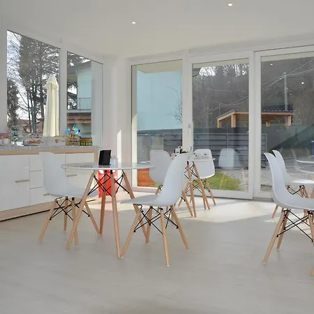 Alojamento de Acomodação e Pequeno-almoço Crystal Dormelletto