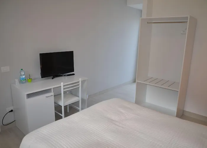 Crystal Couette-café